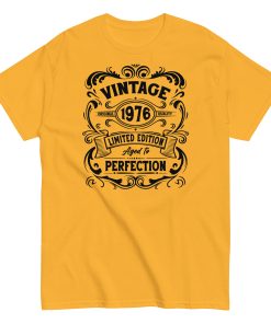 Vintage 1976 Aged To Perfection Gift T-shirt 1976 Birth Year
