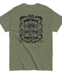Vintage 1976 Aged To Perfection Gift T-shirt 1976 Birth Year