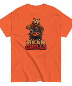 Bear Grills T-shirt – Funny Bear at a BBQ Grilling T-shirt gift